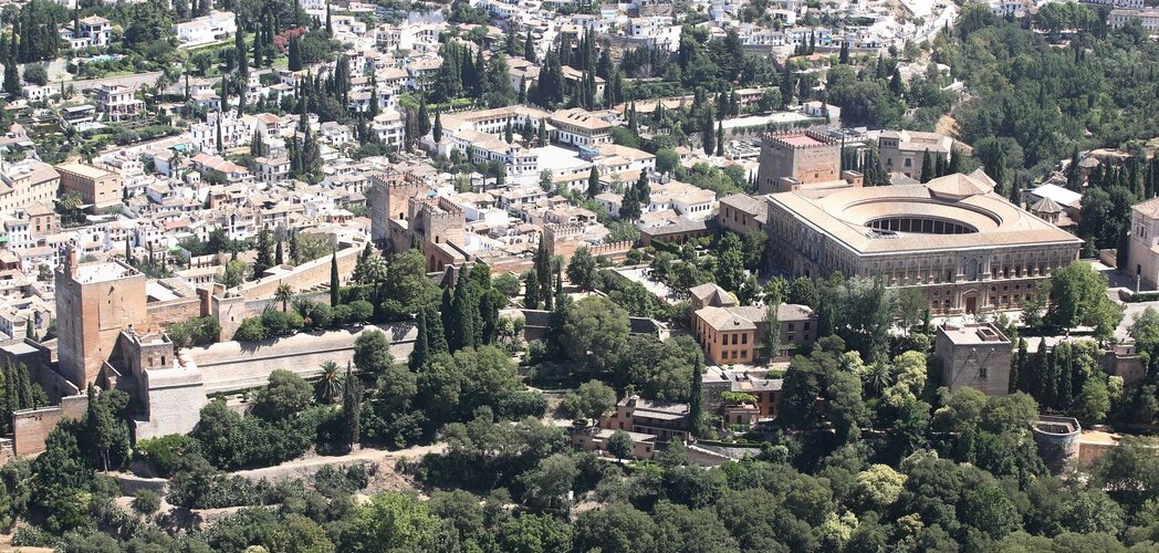 La Alhambra desde el aire con Tropicopter